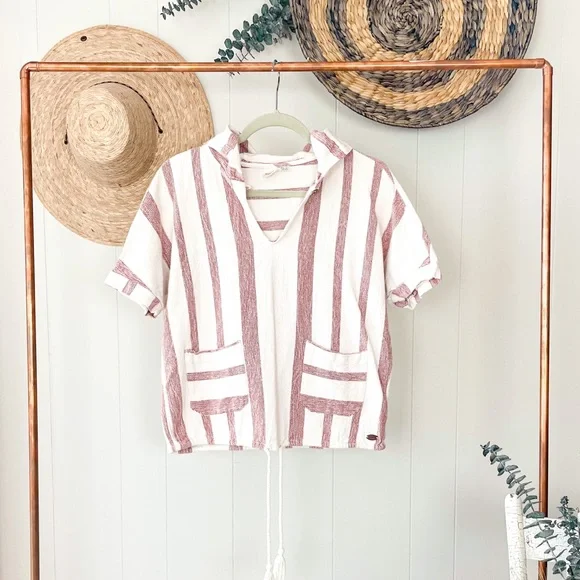 SOLD✨ ROXY Short Sleeve Poncho - Picture 2 of 6